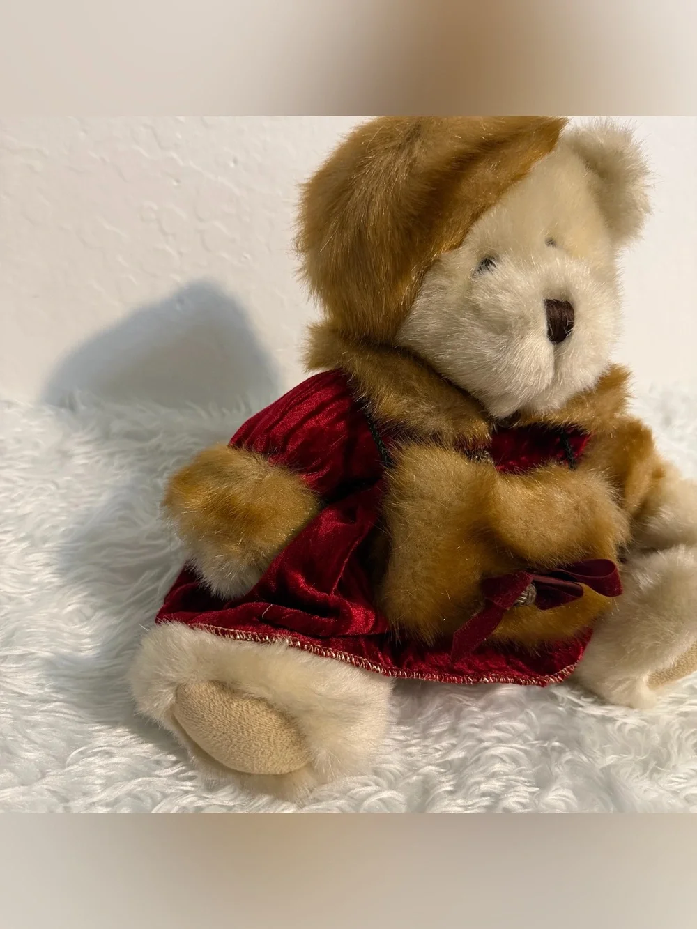 Dandee collectors choice teddy bear  Christmas Dress & Muff Music, Player Red